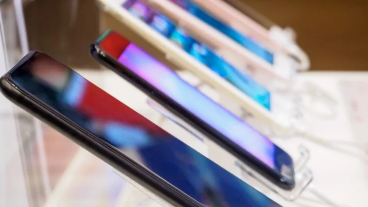 The Best Smartphones of 2025: Our Top 10 List